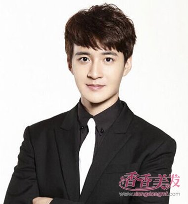 脸长男青年适合什么发型 脸长男生适合剪发型