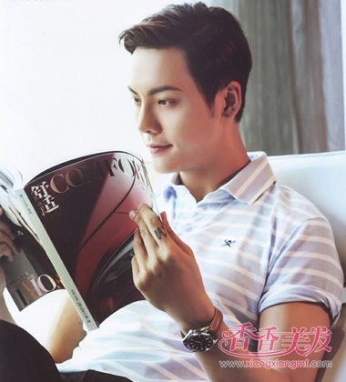 高中生男圆脸剪那种发型好看 2017高中男生头