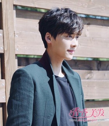男人的发型都有什么 韩国男生最流行的发型