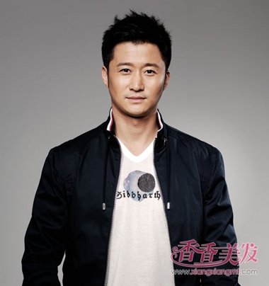 圆脸帅哥发型圆脸型适合什么发型求图