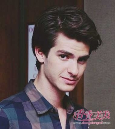 2017欧美男士三七分发型 欧美男士梳头
