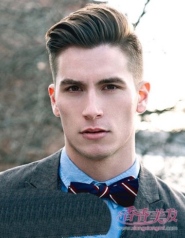 脸大留大背头发型好看吗 头发多脸大适合什么发型