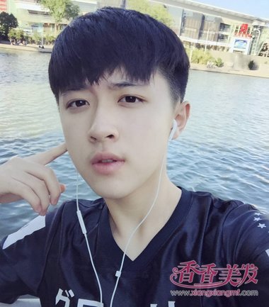 初中简单男生发型大全 男初中生帅气发型