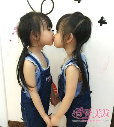 小女孩碎发刘海双扎发发型