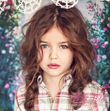 怎样编儿童时尚的发型 女幼童编发型图片