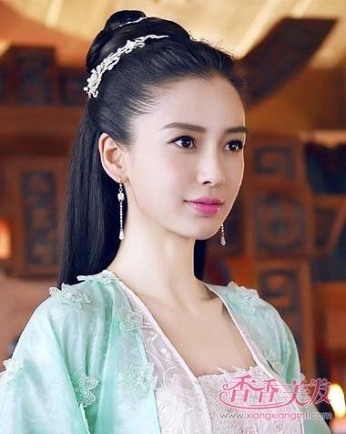 简约古装发型的魅惑 baby白聘婷发型大气端庄