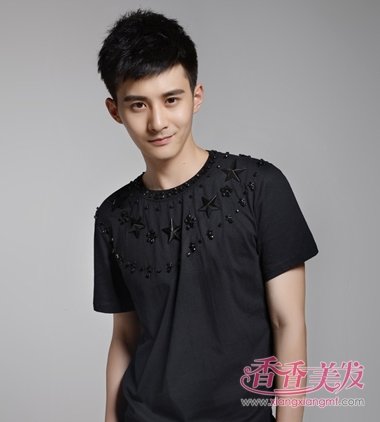 男生两鬓剃掉怎么剃好看 中学生男生鬓角发型