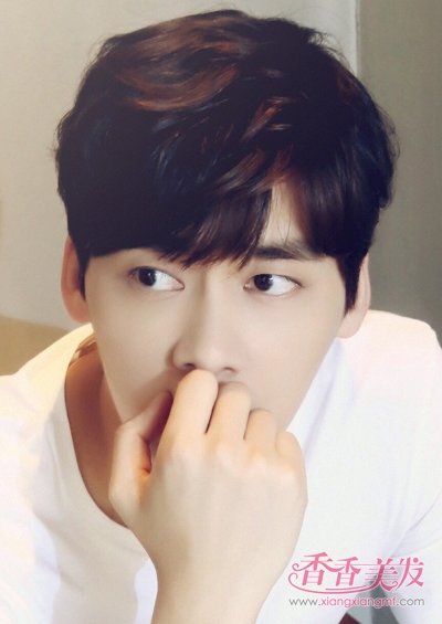 爱心刘海的李易峰你喜欢吗 李易峰五款最新潮