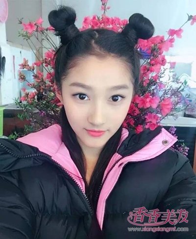 娜扎关晓彤同款小黑裙谁更美 90后女孩快看娜