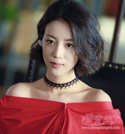 《漂亮的李慧珍》夏乔短直发也时尚 李溪芮大