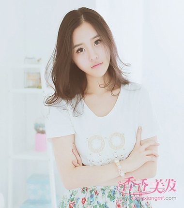 长脸初中生适合什么发型 脸特长女生适合的发型图片(2)