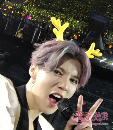 鹿晗蜡像被亲掉色? 鹿晗小鲜肉染发发型很有个