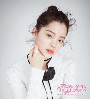 房祖名欧阳娜娜恋上了? 19岁欧阳娜娜扎发发型