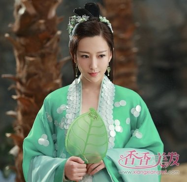 《三生三世十里桃花》众女神飘逸简约古装发型