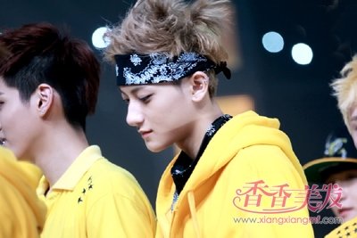 黄子韬开启熟男新模式 黄子韬酷炫短发你造吗