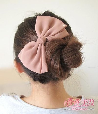 小清新女生头发怎么扎步骤 扎头发可爱小清新的(4)