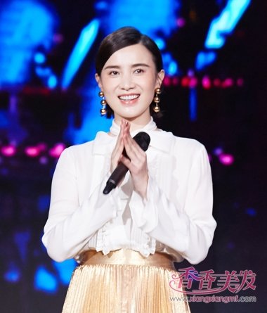 小宋佳靠耳坠发颜值更上一层楼 小宋佳最IN耳