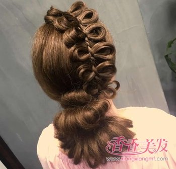 用自己的头发梳蝴蝶结发型 蝴蝶结头发怎么梳图片(2)