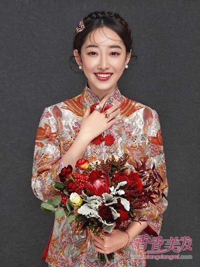 蒋梦婕新娘造型超美腻 明星示范最新新娘盘发