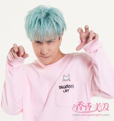 首页 男生发型 男明星发型 薛之谦新歌《高尚》mv发布 这次又换了新发