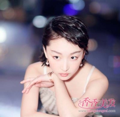 周发型刘海编发变身萌妹纸赵丽颖Angelababy头发短剪什么冬雨好看图片