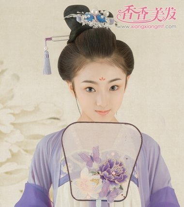 小戏骨陶奕希拍古装写真 儿童古版发型也淑女