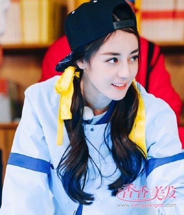 少女系最热的几款扎发胖迪都扎过 迪丽热巴告