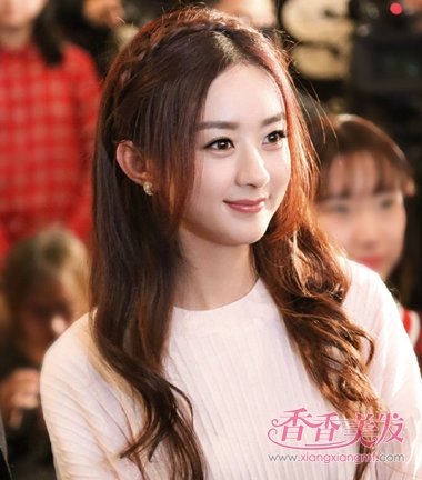 赵丽颖扮萌发型不止杉杉来了 越扎越显小的发