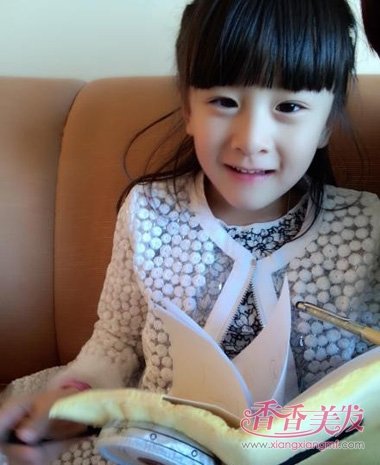 森碟扎高马尾辫美翻了的发型 小女孩适合的梳扎发设计