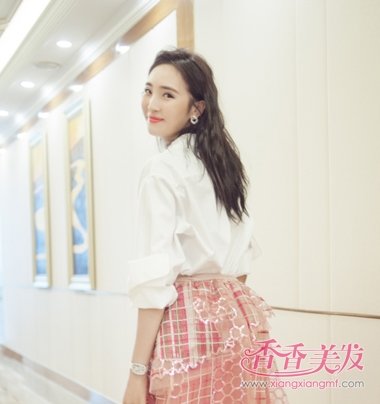 王梓璇运动风 扎发发型如何制作,运动风的女孩子梳什么样的款式更显动
