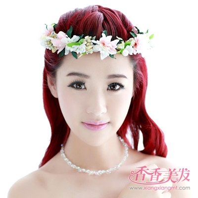 红色长发编发戴花环造型