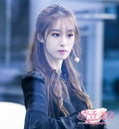 夏季女生简单易上手的韩式扎发 长发小仙女们来了解下