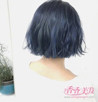 夏季短发女生发色参考 个性潮流兼具打造迷人小姐姐(3)
