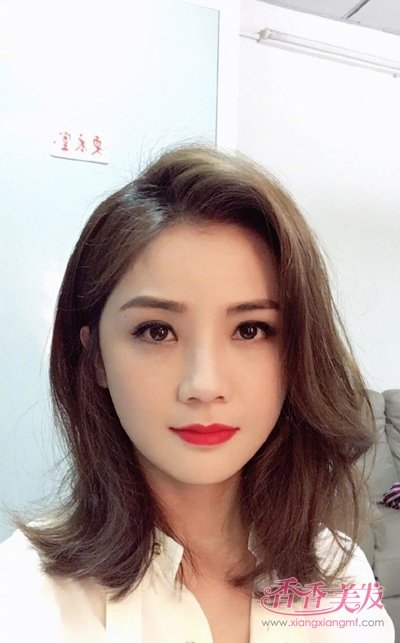 偏分及肩锁骨发发型