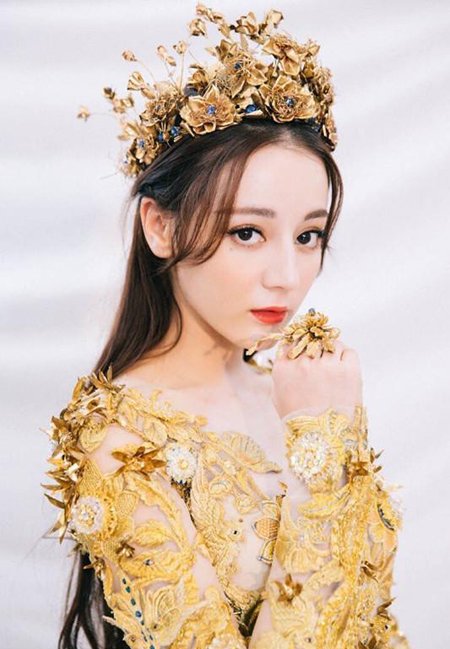 迪丽热巴金鹰女神龙须刘海太仙了 明星爆款龙须刘海你也能剪