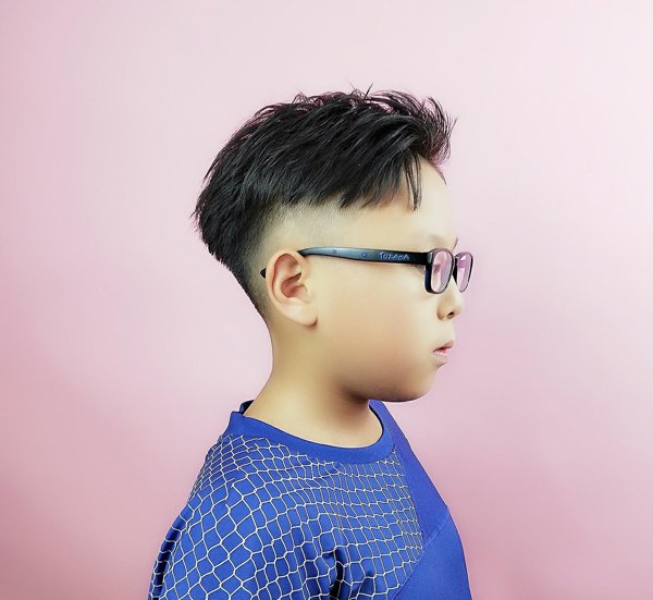 想做酷boy你的发型够潮吗 五岁小男孩帅气短发造型示例