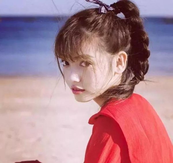 学生刘海高马尾扎发发型