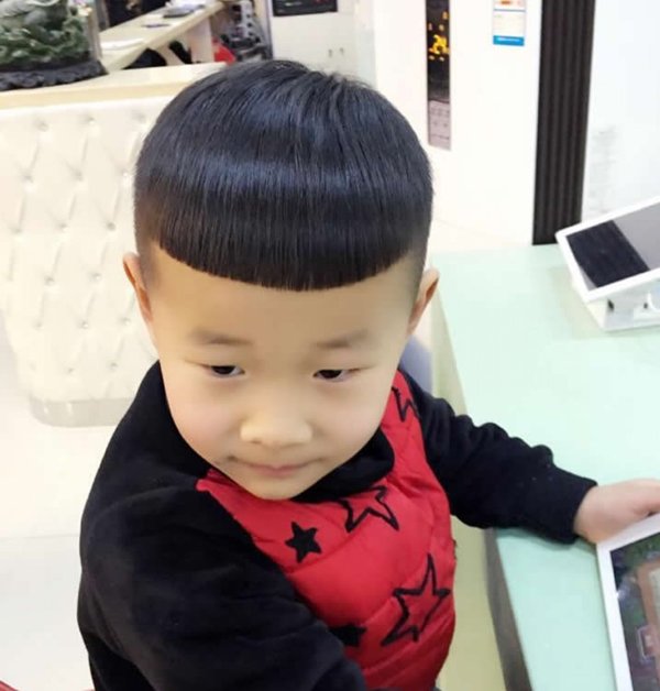 儿童刘海短发锅盖头发型