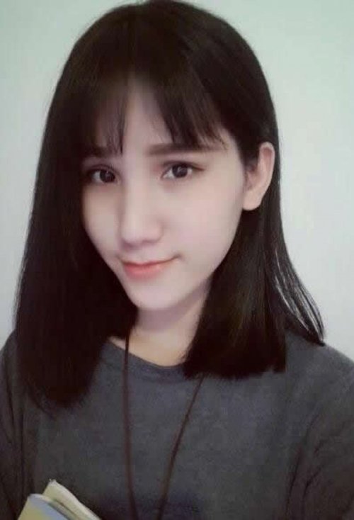 首页 女生发型 直发 上班族女性剪齐肩直发造型 利索上镜百搭中短发