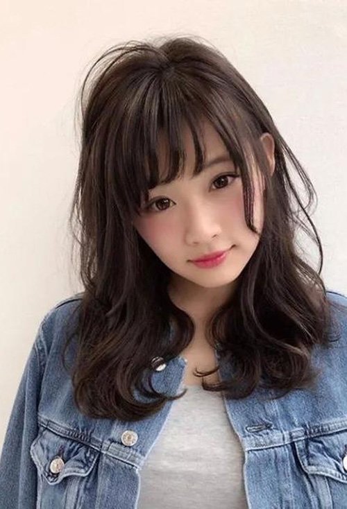 头发很软适合什么发型 美炸天边的女生卷烫发设计