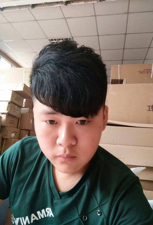 男生蓬松自然卷短头发打造 韩国欧巴卷烫的头发图片