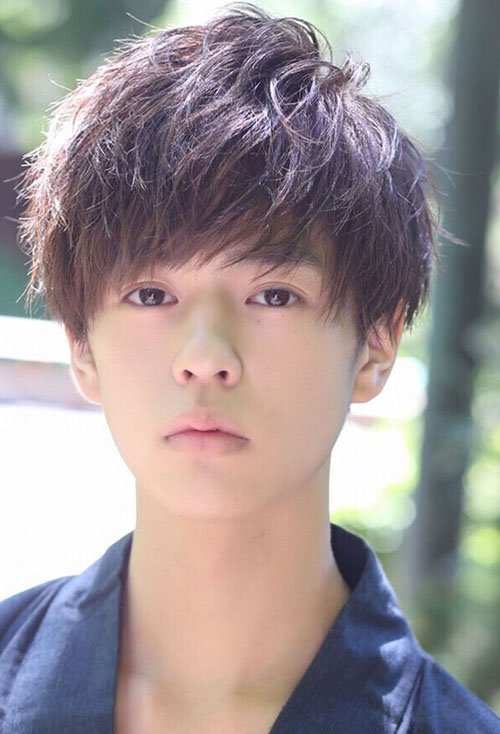 男生日系短头发染浅发色图片
