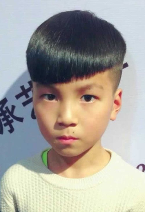 儿童发型 幼童两边铲短头发造型 呆萌活泼的孩子发型 长方脸男童短