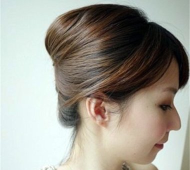 扎头发的方法图解-怎样扎头发简单好看-扎头发