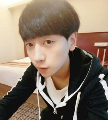 学生发型扎法-非主流学生发型-学生短发发型-可