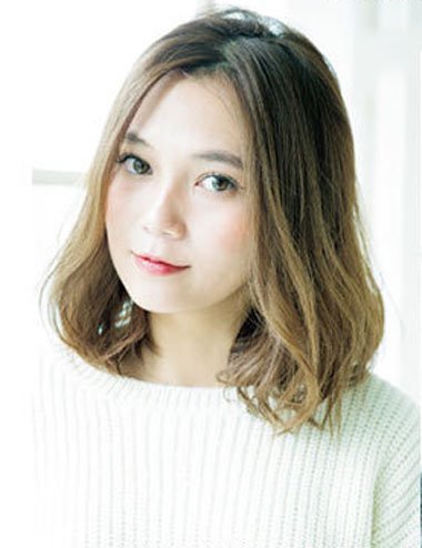 中短发怎么自己做卷发 短发做卷方法