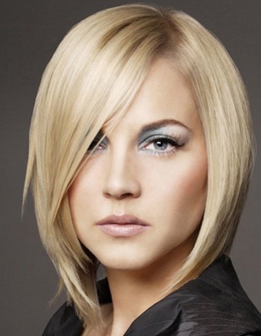 中直短碎发女发型图片 女生短发碎发直发