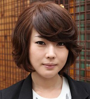 盘头发的方法图解-如何编头发-扎头发的技巧-梳