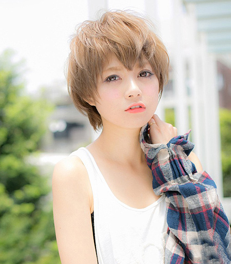 bobo头图片-男生bobo发型-bobo头怎么打理-卷发直发短发bobo头-BOBO纹理烫-最新bob发型