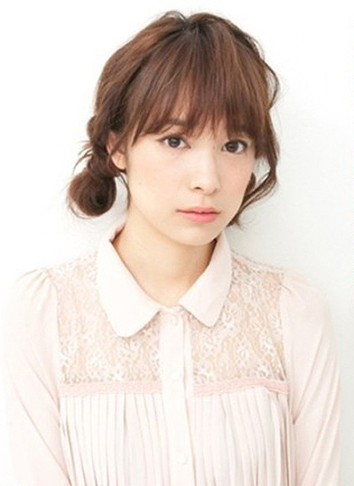 盘头发的方法图解-如何编头发-扎头发的技巧-梳